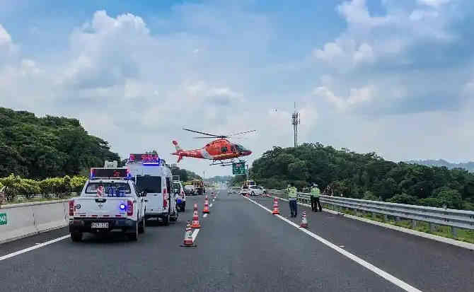 滨湖区高速公路汽车救援案例